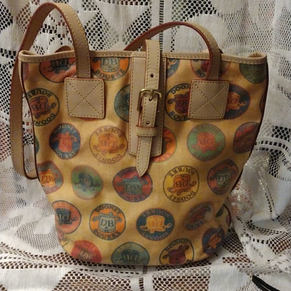 Vintage Dooney and Bourke bucket bag